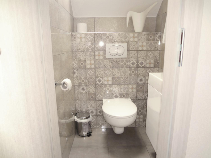 Bathroom 2, Apartments Fine Stay Slovenia, Žirovnica
