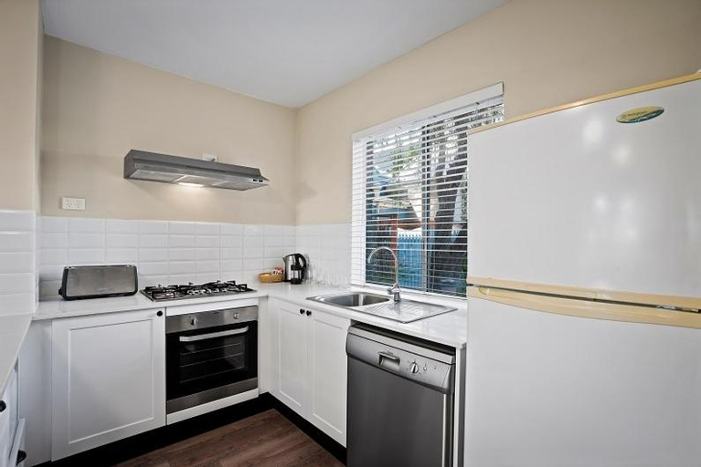 Dining Room 10