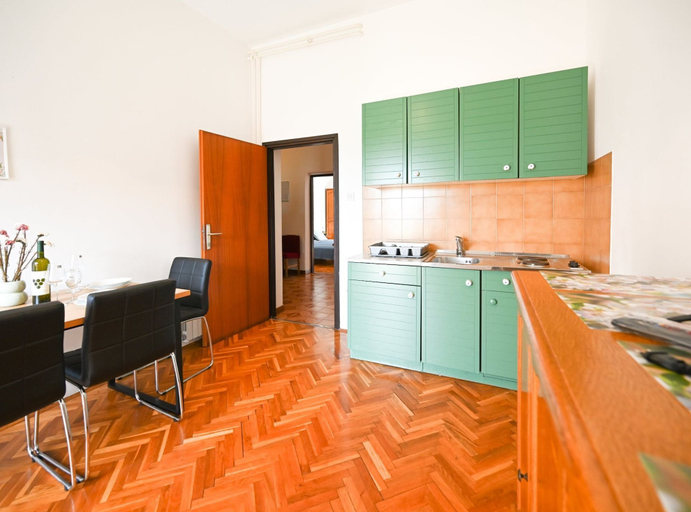 Others 4, Green and Lush Apartments With Terrace, Rovinj