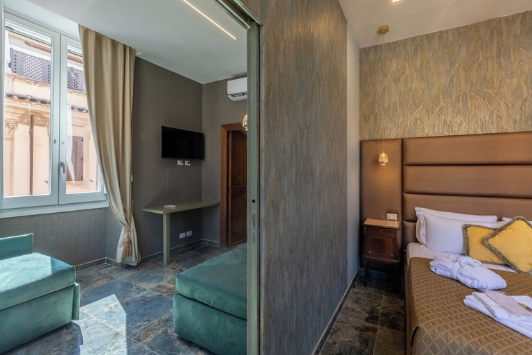 Bedroom 5, Piazza di Spagna 51 Luxury guest house, Roma