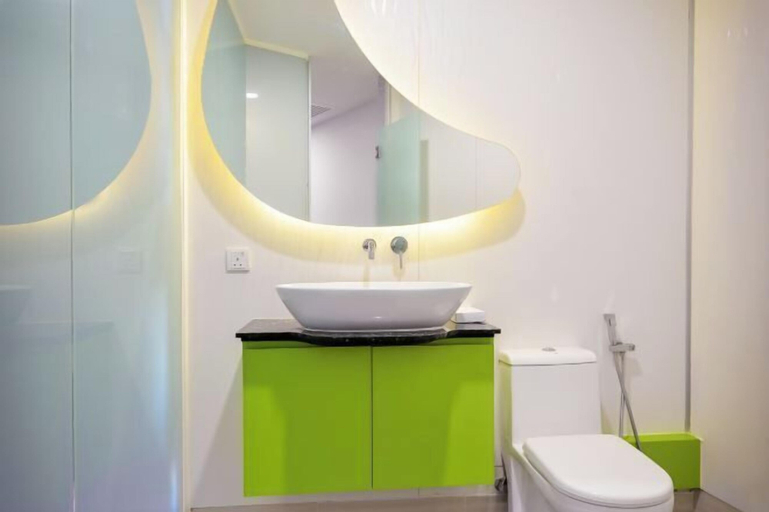 Bathroom 12