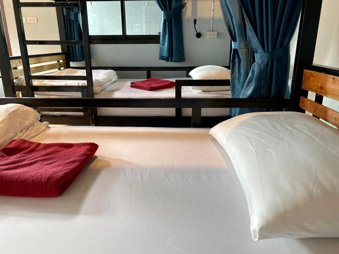 Bedroom 12