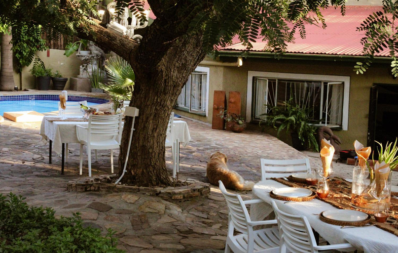 Others 4, ENCHANTING SELF-CATERING VILLA with QUEEN BED AT BOKMAKIERIE VILLAS, Windhoek East