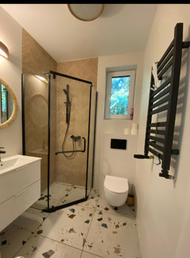 Bathroom 3, Siedlisko Czapla kolo Suntago, Żyrardów