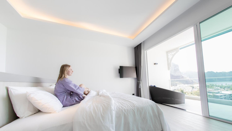 Bedroom 24