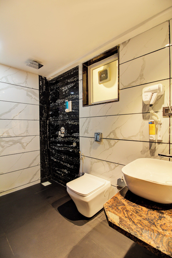 Bathroom 3, Nivanta Hotel Panchgani, Satara