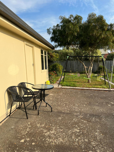 Others 2, A lovely studio in Kings Meadows, Launceston - Pt B