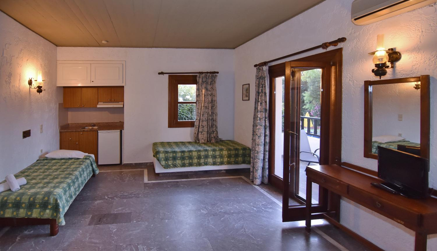 Bedroom 3, Club Lyda Hotel, Crete