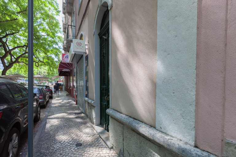 Others 4, FLH Gulbenkian Fantastic Apartment with Balcony, Lisbon
