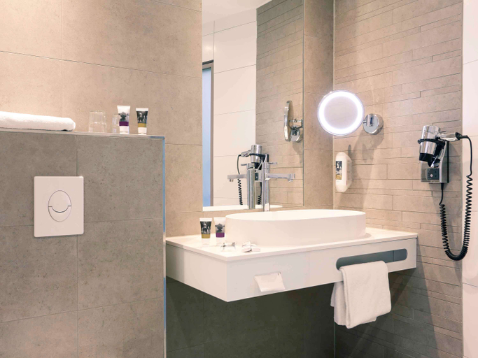 Bathroom 4, Mercure Hotel Am Entenfang Hannover, Region Hannover