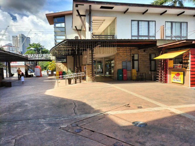 Cozy 1233 the persimmon studio near sm and ayala, Cebu City
