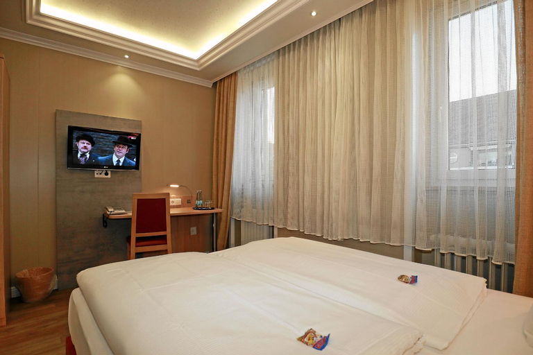 Bedroom 6