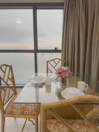 Dining Room 8