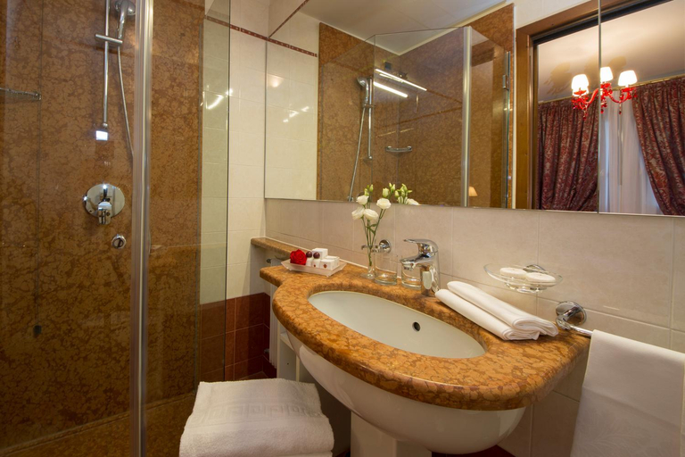 Bathroom 5, Villa Pace Park Hotel Bolognese, Treviso