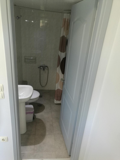Bathroom 3, Niriis Hotel, Crete
