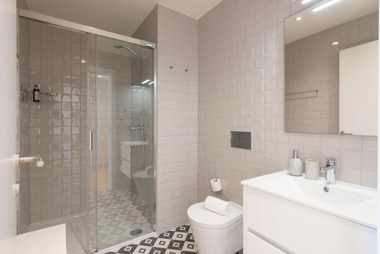 Bathroom, Heart of D Pedro by LovelyStay, Porto