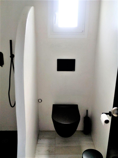 Bathroom 5, BLUE MYTH STUDIOS, South Aegean