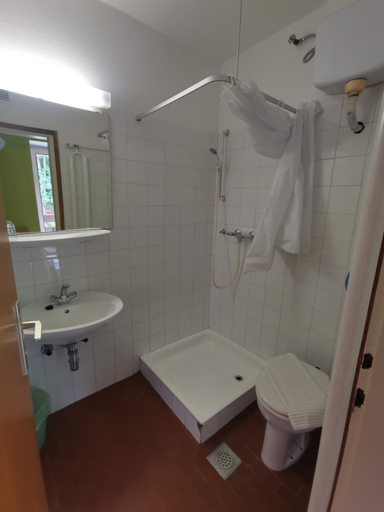 Bathroom 5, Hostel pod Voglom, Bohinj