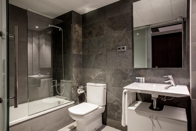 Bathroom 5, Barcelona Apartment Aramunt, Barcelona