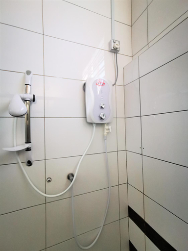 Bathroom 4, Warni Villa 13, Muar