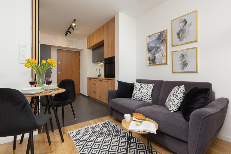 Others 2, Warsaw Praga Kokoryczki Apartments with Parking by Noclegi Renters, Warsaw