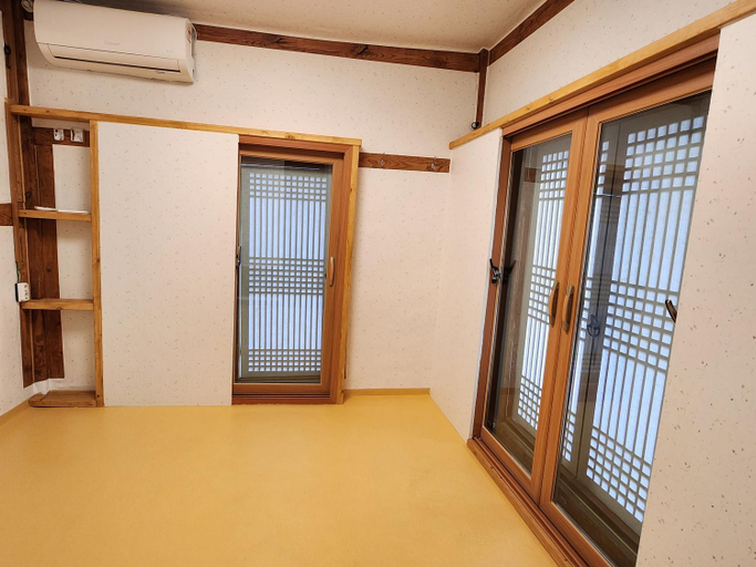 Others 5, Wolamjae, Gyeongju