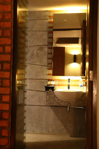 Bathroom 4