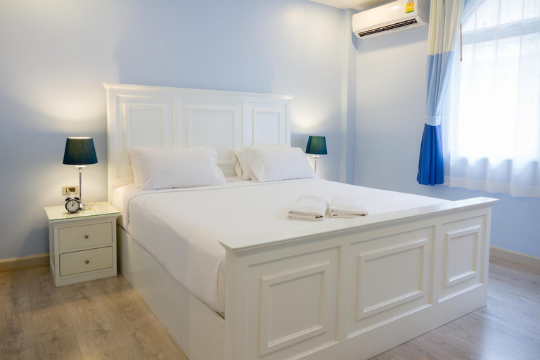 Bedroom 12