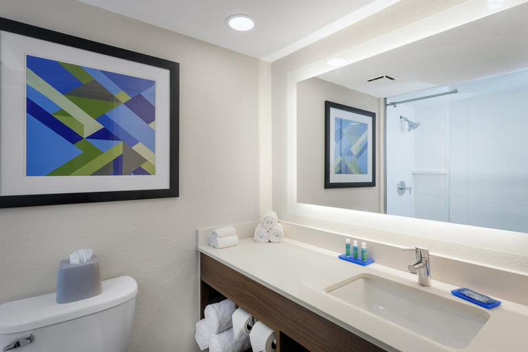 Bathroom 9
