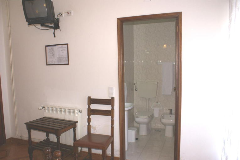 Dining Room 8
