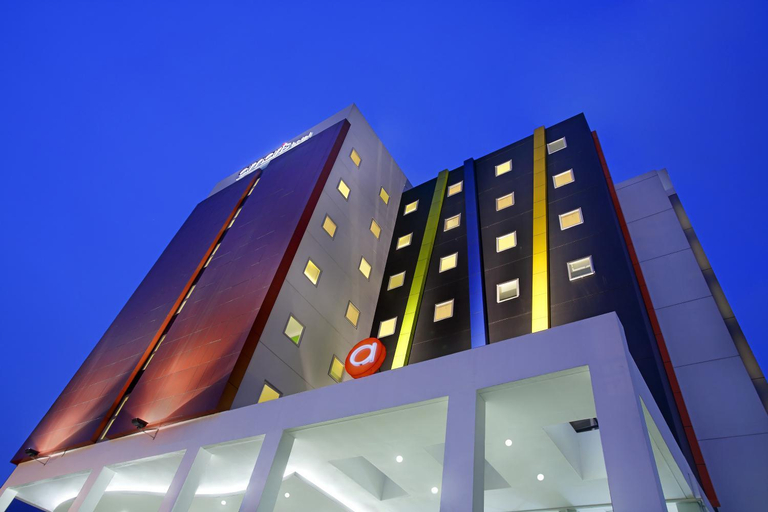 Exterior 3