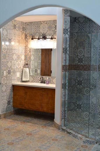 Bathroom 4, Tortugas Bay, MX, Mexicali