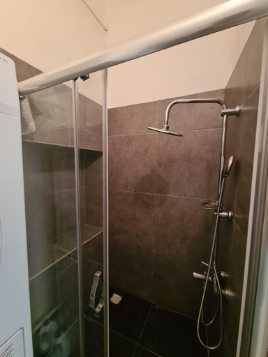 Bathroom, Mateo, Beyoğlu