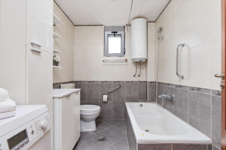 Bathroom 3, Ana's Place Near the Sea