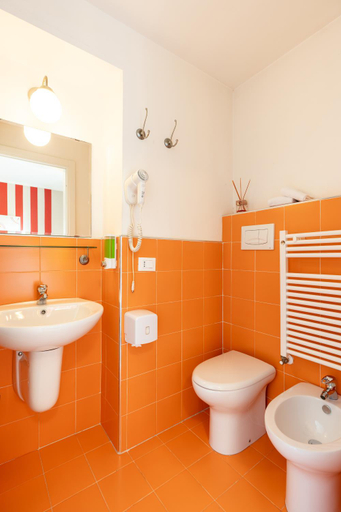 Bathroom 4