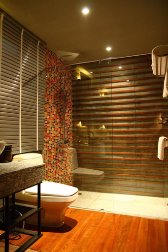 Bathroom 5