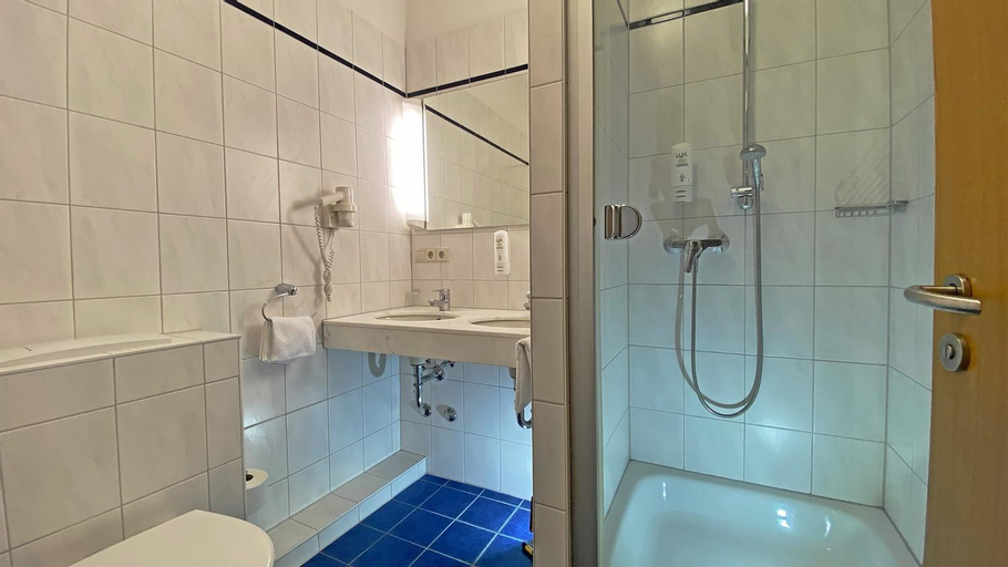 Bathroom 3