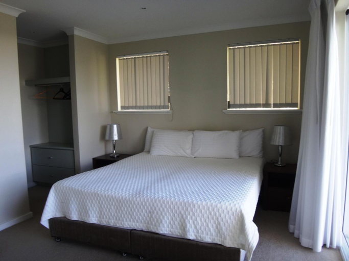Bedroom 15