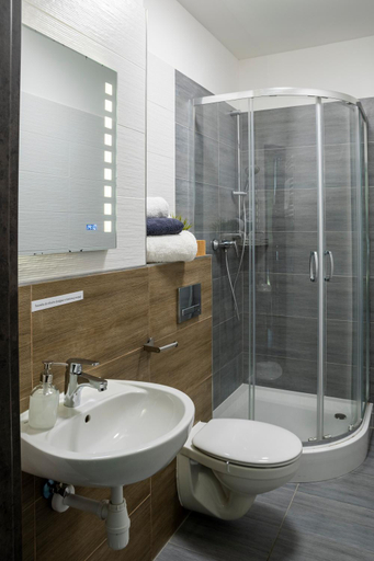 Bathroom 2, Przy Skarpie Rozbark, Piekary Śląskie