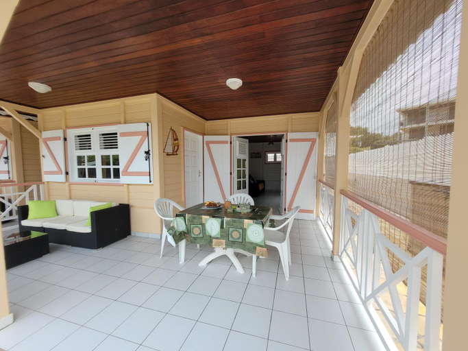 Facilities 3, La Maison du Pecheur 97280 vous propose 2 bungalow, 2 Piscine prive avec jaccuzi integres, a 5 min d, Le Vauclin