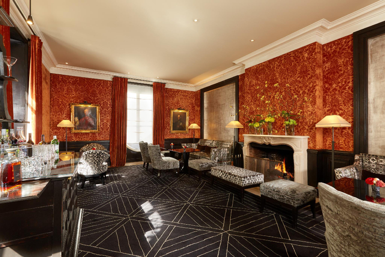 Public Area 3, Le Pavillon de la Reine Hotel, Paris