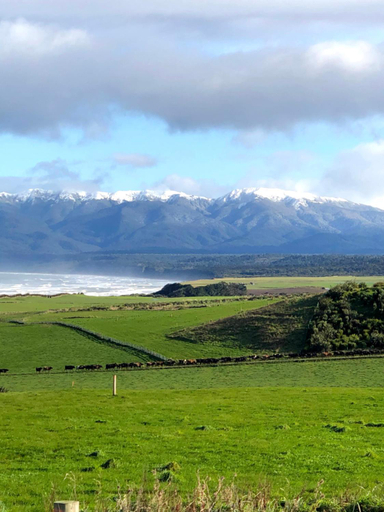 Others 3, ToiToi Papatotara BnB, Southland