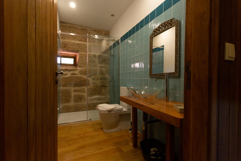 Bathroom 3, Casas da Fraga 2020, Ribeira de Pena