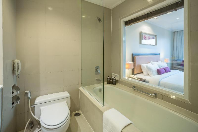 Bathroom 29
