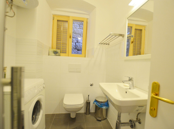 Bathroom 4, Downtown Rovinj Charming Nest Apartment, Rovinj