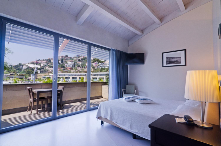 Bedroom 13