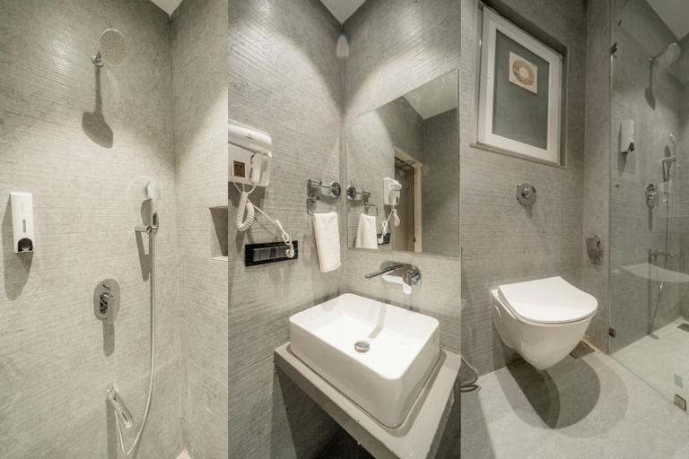 Bathroom 3, Orient Beacon Resort, Panchgani, Satara