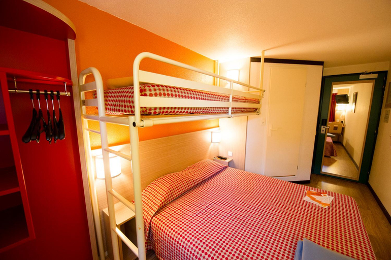 Bedroom 9