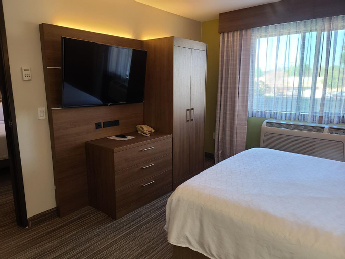 Bedroom 14