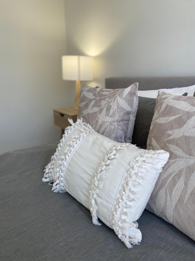 Bedroom 2, Modern Luxury 1 Bedroom Apartment - Walk to the shops! Free Wifi, Wanneroo